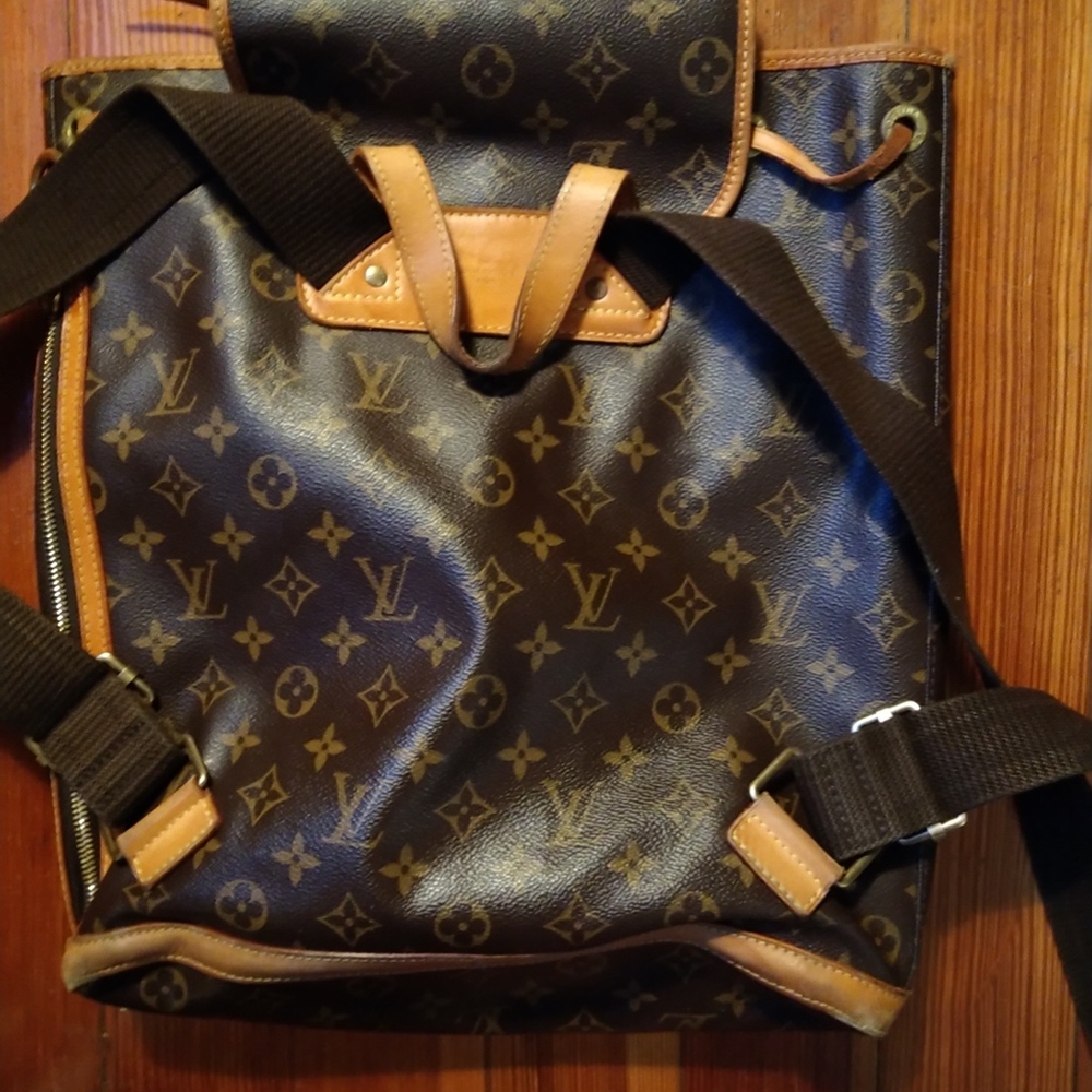 AUTHENTIC Louis Vuitton Backpack. Normal Size.